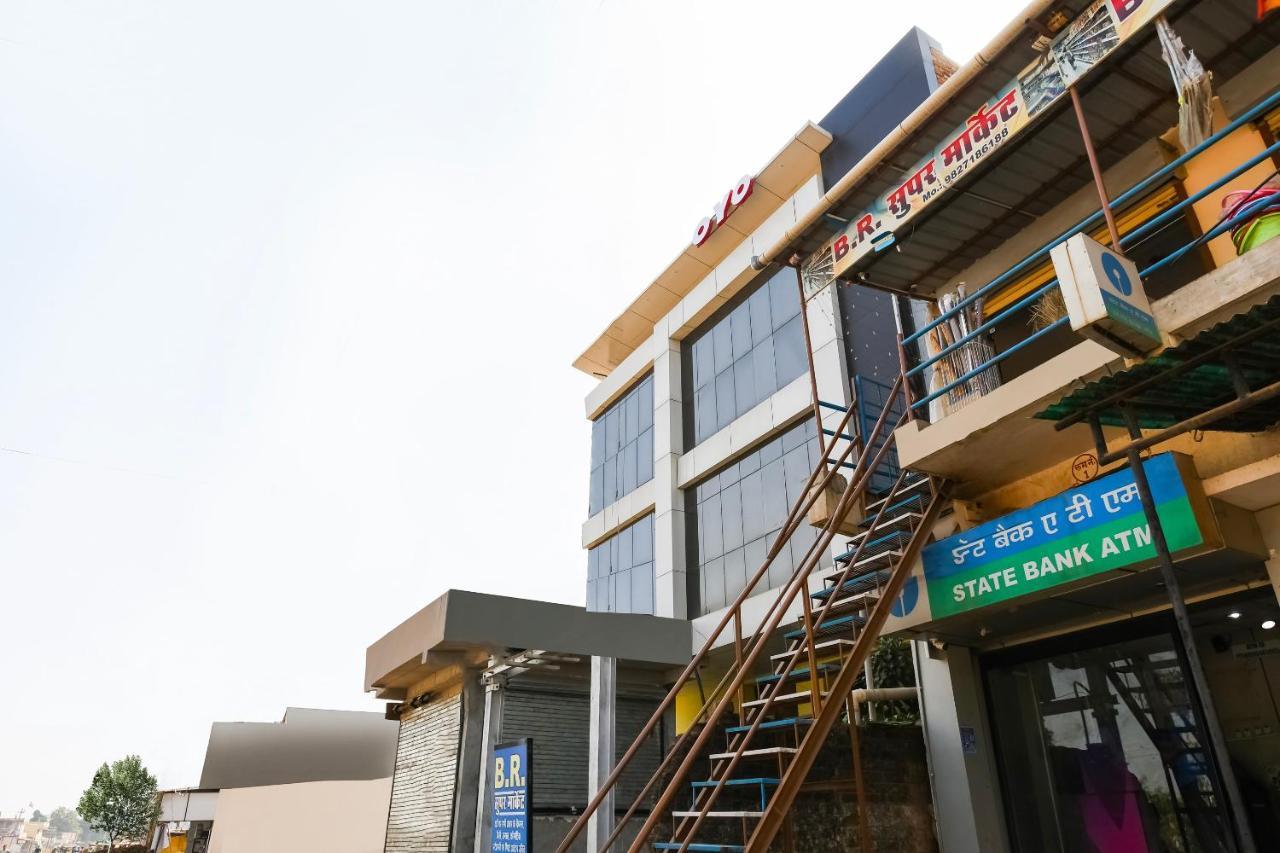 Oyo Flagship 45586 Hotel Airport Inn Rāipur Extérieur photo
