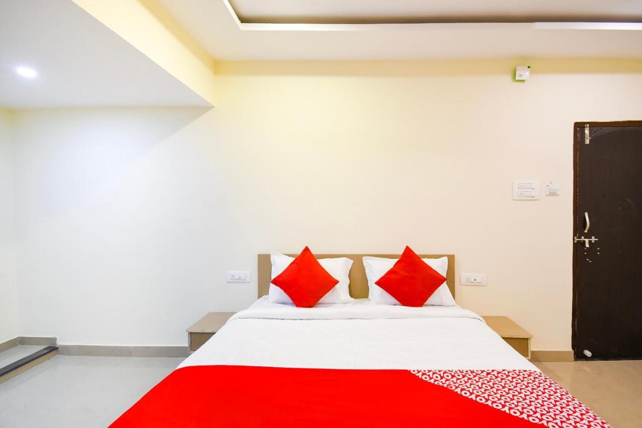 Oyo Flagship 45586 Hotel Airport Inn Rāipur Extérieur photo